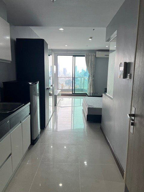 picture Ready to move in!! Big room in Ratchathewi - 1/8