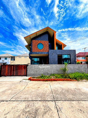 บ้านเดี่ยว บางกรวย นนทบุรี : บ้านเดี่ยวสร้างเอง หลังมุม ม.ปรารถนา พาวิลเลี่ยน พระราม 5-นครอินทร์ สวยมากพร้อมอยู่ เนื้อที่ 56.7 ตารางวา พื้นที่ใช้สอย 200 ตารางเมตร