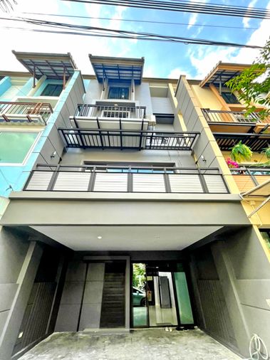 HK0021♛♚โฮมออฟฟิศ ให้เช่า𝓼ขาย 3 ห้องนอน⚝รัชดา-สุทธิสาร♜MRTสุทธิสาร∞099-5919653,065-9423251▚Line@sureresidence