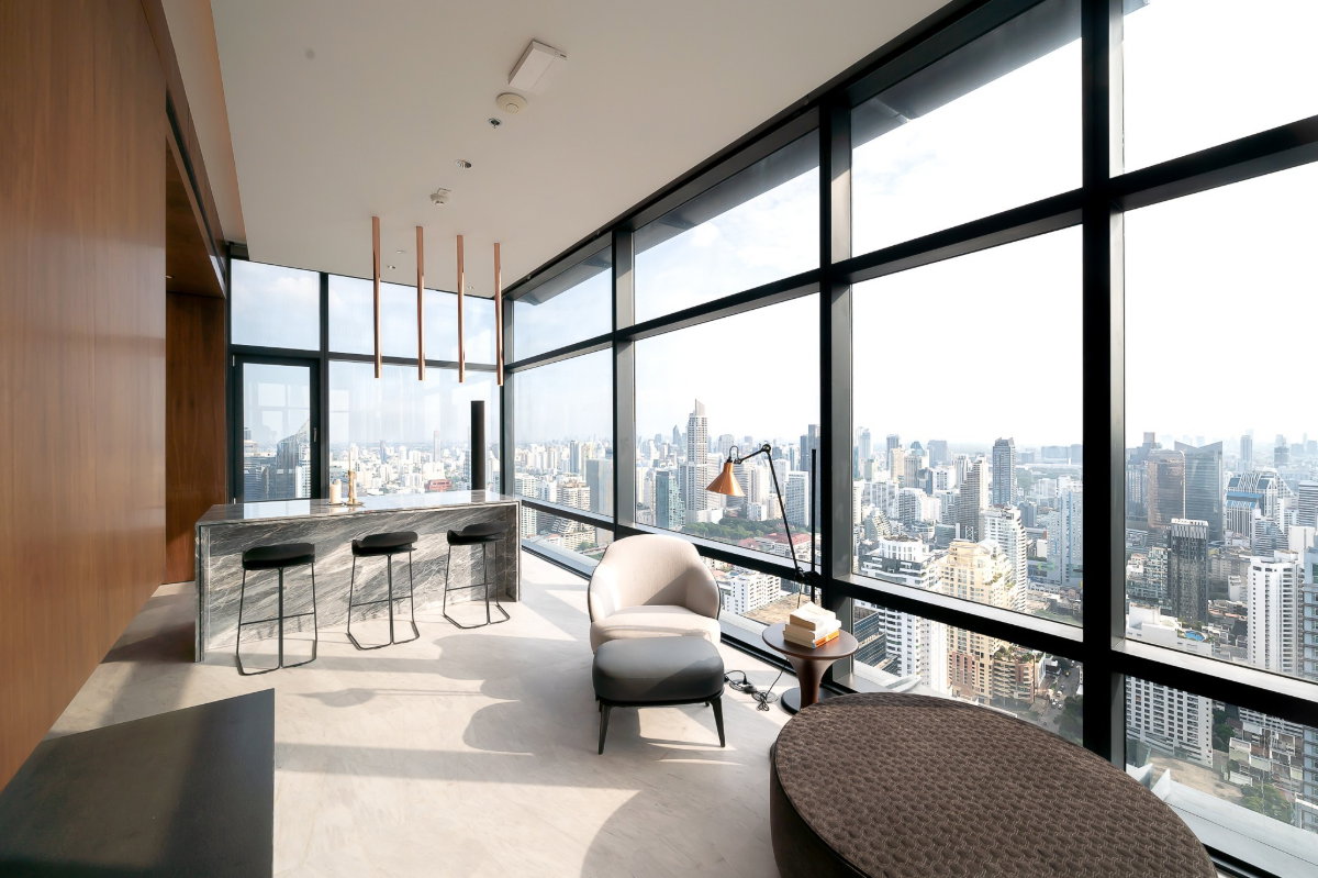 รูป For Sale Circle Living Prototype 135 Sq.M. with the best Bangkok skyline views - รูปที่ 4/47