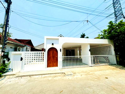 บ้านเดี่ยว สันทราย เชียงใหม่ : 🏡✨ ขายบ้านธีรพร บ้านเดี่ยวสไตล์มินิมอล สันทรายน้อย 