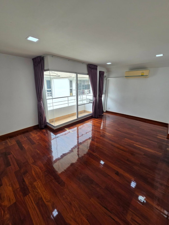 รูป WS7328 🏡✨ ให้เช่า ทาวน์เฮาส์ 3 ชั้น รัชดาภิเษก 36 ใกล้ MRT ลาดพร้าว ✨🏡 เพียง 28,000 บาท/เดือน 💰 - รูปที่ 2/8