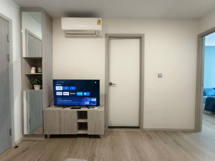 picture Kave Seed Kaset - Large room, pool view, ready to move in. - 10/13