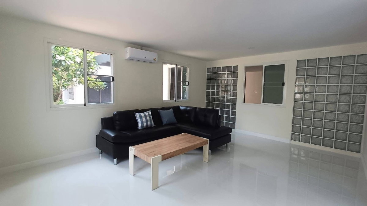 รูป ให้เช่า บ้านเดี่ยวหลังใหญ่ใจกลางเมือง  เชียงใหม่ 6 ห้องนอน | 5ห้องน้ำ - รูปที่ 3/29