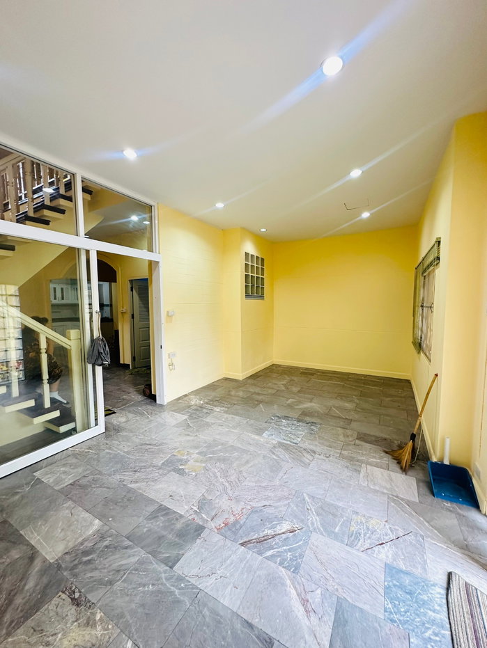 รูป ถูกมาก!! ทาวน์โฮม 3 ชั้น (หัวมุมหลังแรก) 39.2 ตรว. ม.พาราไดซ์แมนชั่น (ห้วยขวาง) - รูปที่ 3/9