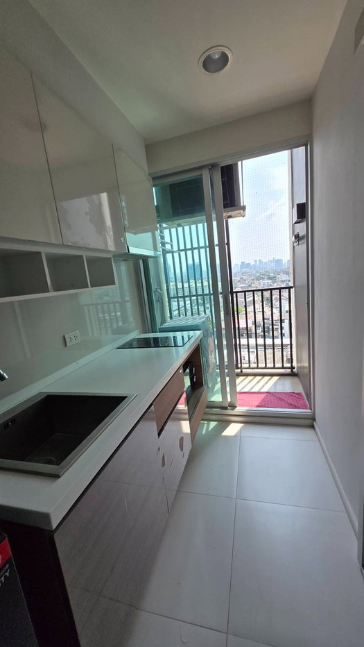 รูป ห้องใหม่ทั้งห้อง! รีโนเวทเสร็จ Fuse Chan – Sathorn พร้อมเข้าอยู่ - รูปที่ 13/13