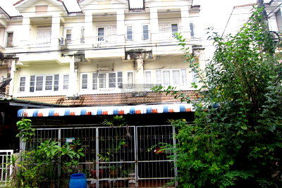 Townhouses for sale Bang Pu Industrial Estate : For Sale Townhouse/Townhome  , Lally Ville Srinakarin - Teparak , Phraek Sa , Mueang Samut Prakan , Samut Prakarn , CX-107354 ✅ Live chat with us ADD LINE @connexproperty ✅