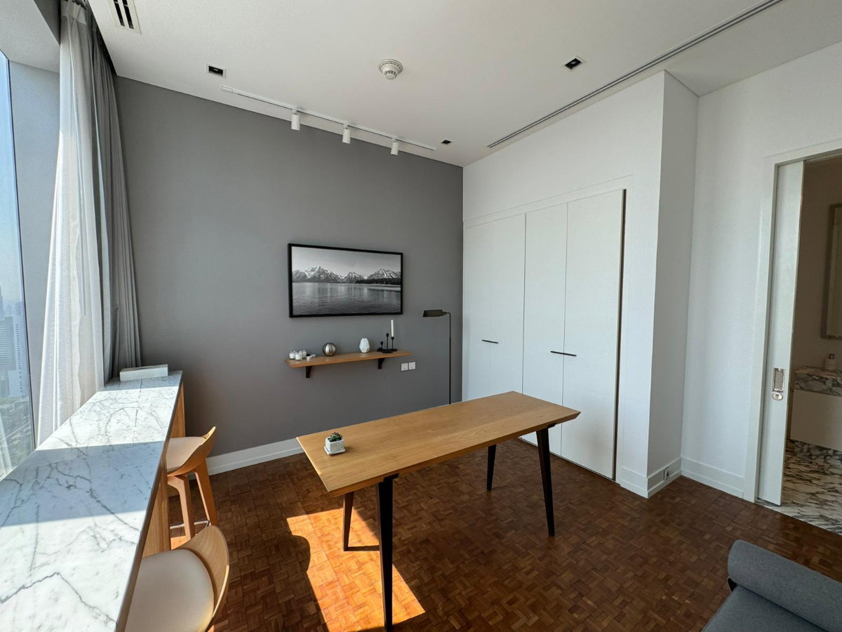 รูป ห้องชุดตกแต่งครบ ชั้น 47 ที่ The Ritz-Carlton Residences MahaNakhon - รูปที่ 3/10