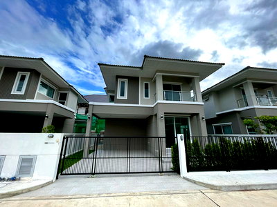 Houses for rent Chiang Mai : House for rent 22000 sankamphaeng 