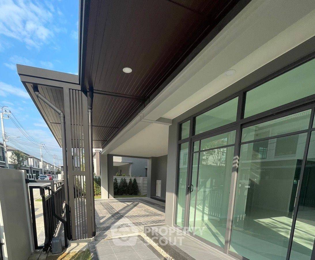 รูป บ้าน 4-ห้องนอน ที่ แกรนด์ บริทาเนีย พระราม 9-กรุงเทพกรีฑา ใกล้ ท่าอากาศยานสุวรรณภูมิ (ID 1357912) - รูปที่ 2/15