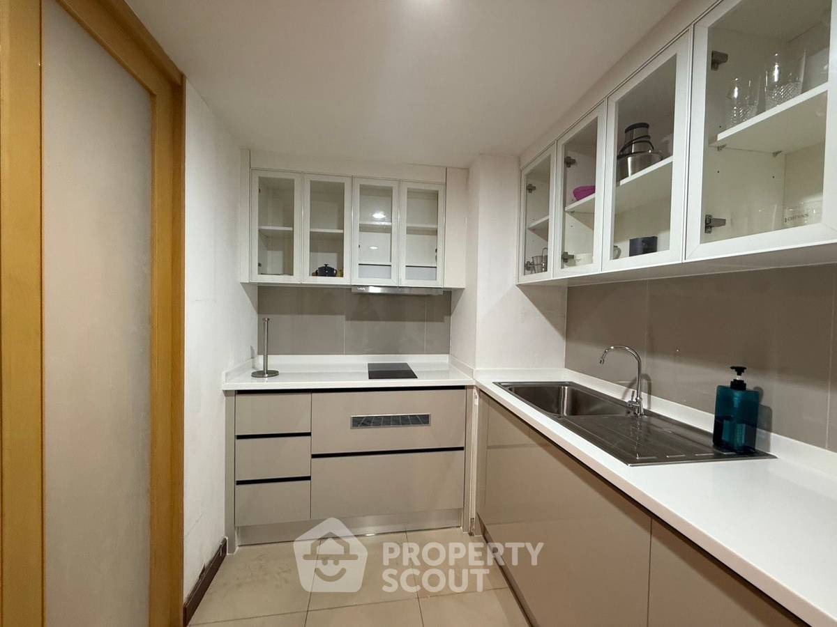 รูป คอนโด 2-ห้องนอน ที่ เออร์บานา สุขุมวิท 15 ใกล้ BTS นานา (ID 2836678) - รูปที่ 10/10