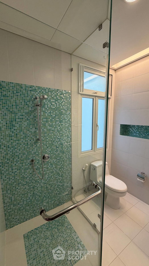 picture 4-BR House near MRT Sukhumvit (ID 2847840) - 12/42