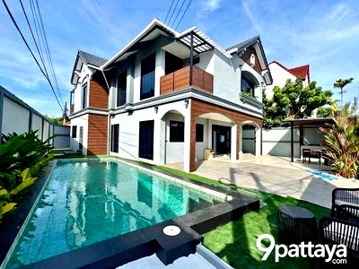 บ้านเดี่ยว ชลบุรี : บ้านพูลวิลล่าโซนทุ่งกลม–ตาลหมัน โมเดิร์น ปรับปรุงใหม่ทั้งหลัง พร้อมสระว่ายน้ำส่วนตัว 280 ตร.ม. • 5 ห้องนอน 4 ห้องน้ำ Fully Furnished – พร้อมเข้าอยู่