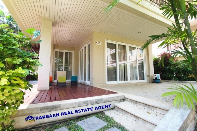 รูป ขายบ้านพักตากอากาศ 2 ชั้น ติดทะเล โครงการบ้านทะเลสำราญ ชะอำ พื้นที่ใช้สอย 200 ตรม. 3 ห้องนอน 3 ห้องน้ำ แอร์ 4 เครื่อง พร้อมเฟอร์ฯ - รูปที่ 29/31