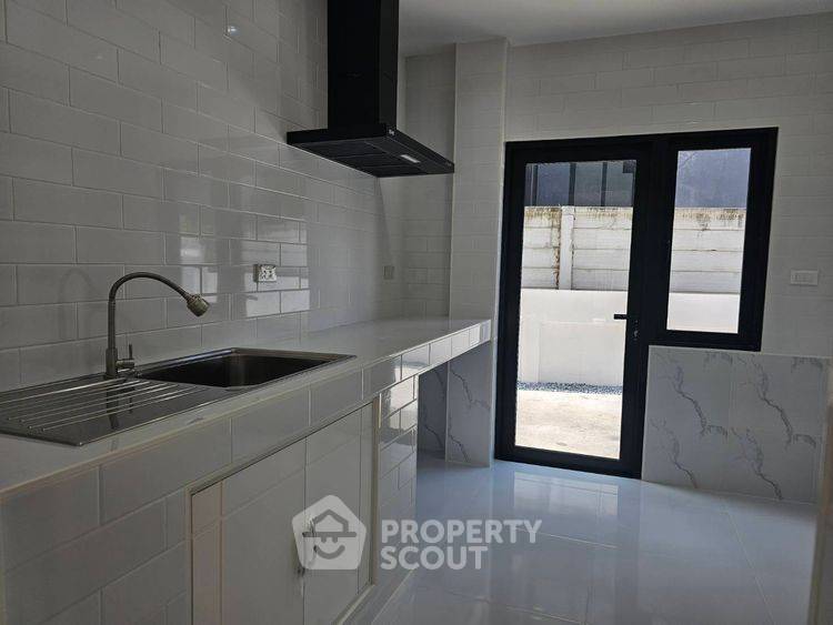 picture 3-BR House in Khlong Khwang (ID 2851607) - 9/20