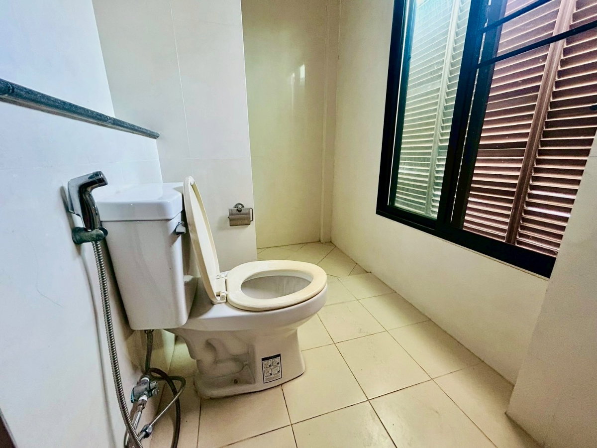 รูป ขายทาวน์โฮม 2 ชั้น เดอะวิลล่า รามอินทรา–วงแหวน บ้านขนาดพอดีอยู่ ต่อเติมครบ จอดรถ 2 คัน ใกล้รถไฟฟ้าสายสีชมพู - รูปที่ 10/20