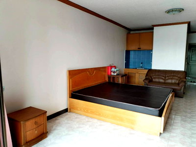Condos for rent : [P-50292] Condo for Rent Special Price! Srivara Mansion 9.5K near MRT Thailand Cultural Centre, Din Daeng District 085-592-2897 Line: @easythaihome
