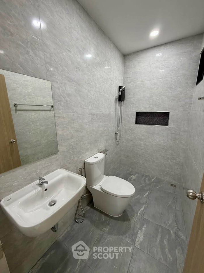 รูป วิลล่า 3-ห้องนอน ใกล้ บ้านศิลปินหัวหิน (ID 2842973) - รูปที่ 4/13