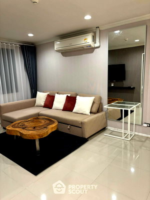Condos for rent : 2-BR Condo at Pearl Garden Condominium near BTS Chong Nonsi (ID 1963456)