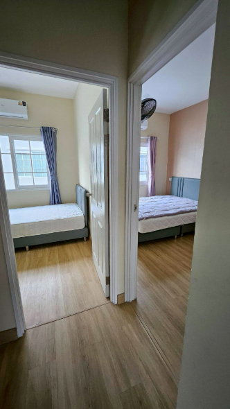 รูป 🏡 TH145 | ให้เช่าทาวน์โฮม โกลเด้น นีโอ สุขุมวิท-ลาซาล โซนหน้าสวน ใกล้ BTS แบริ่ง เลี้ยงสัตว์ได้ (Pet Friendly)! 🐶🐱 - รูปที่ 6/12