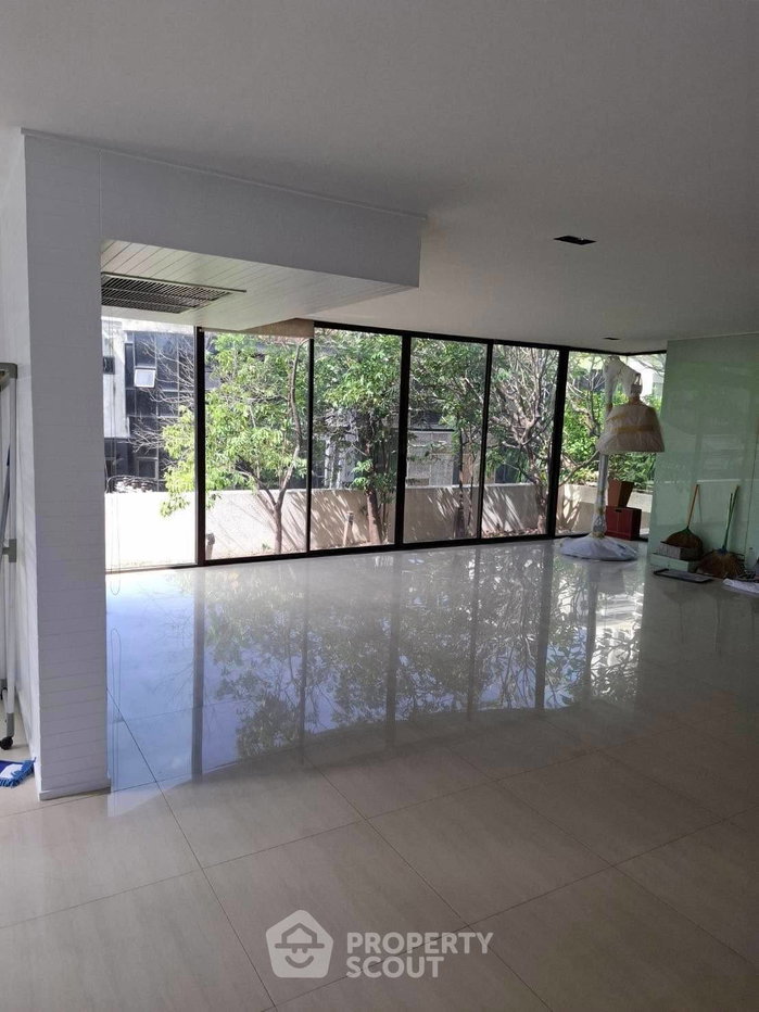 รูป คอนโด 3-ห้องนอน ที่ ศุภาลัย เพลส สุขุมวิท 39 ใกล้ BTS พร้อมพงษ์ (ID 2847847) - รูปที่ 8/10