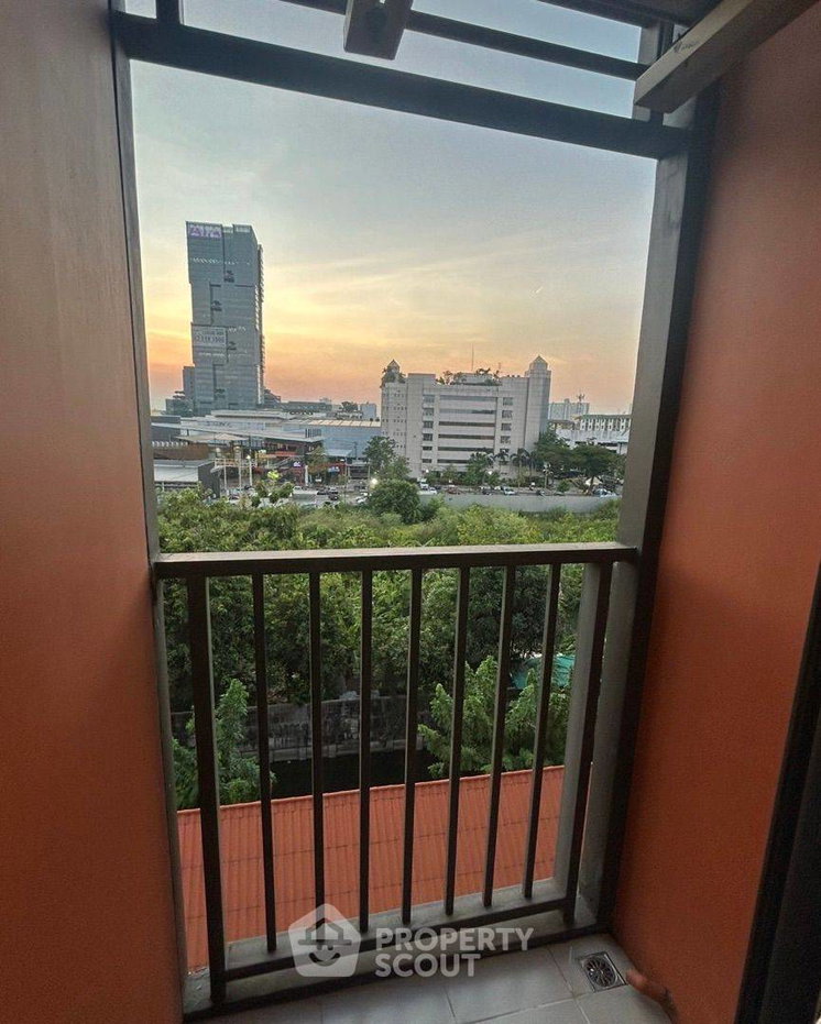 รูป คอนโด 1-ห้องนอน ที่ เดอะ มูฟ บางนา ใน บางแก้ว (ID 2840574) - รูปที่ 8/10