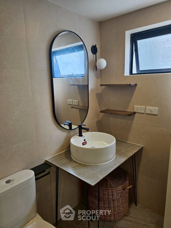 picture High-Floor 3-BR 200 Sqm Las Colinas Near BTS Asoke (100m) (ID 2843305) - 18/19