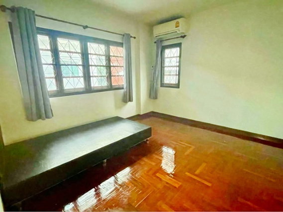 รูป MRTลาดพร้าว76–82 รัชดา บ้านเดี่ยวใหม่ 4-5 นอน 2 น้ำ ห้วยขวาง 1 กม. และประชาอุทิศ เหม่งจ๋าย 60 ตร.ว. พร้อมเฟอร์นิเจอร์ครบครัน - รูปที่ 8/8