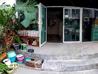 ทาวน์โฮม กรุงเทพมหานคร : ทาวน์เฮ้าส์ 5-ห้องนอน ใน ลาดพร้าว (ID 2837066)