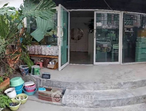 ทาวน์เฮ้าส์ 5-ห้องนอน ใน ลาดพร้าว (ID 2837066)