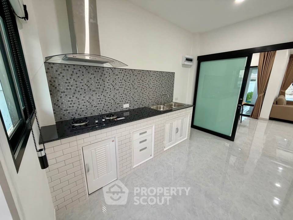 รูป วิลล่า 3-ห้องนอน ใกล้ บ้านศิลปินหัวหิน (ID 2842973) - รูปที่ 3/13