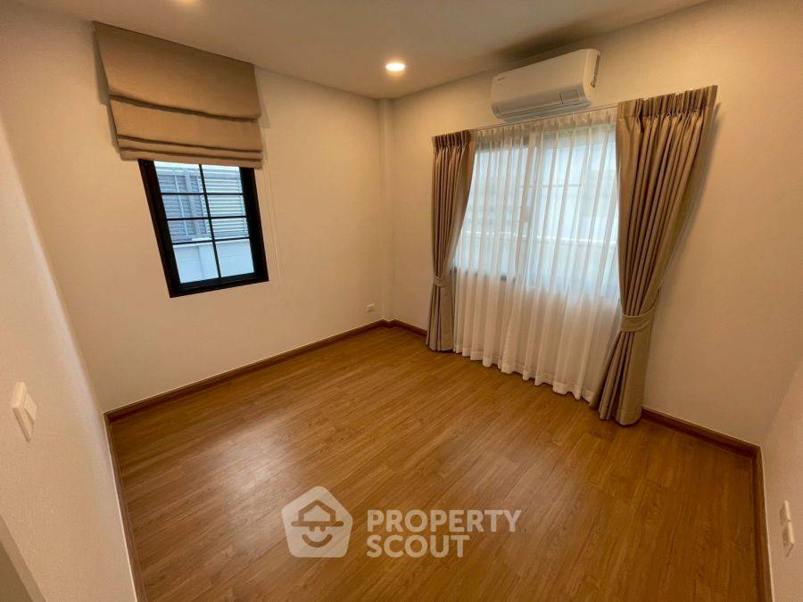 รูป บ้าน 4-ห้องนอน ที่ เซนโทร บางนา ใน บางแก้ว (ID 2148206) - รูปที่ 8/9