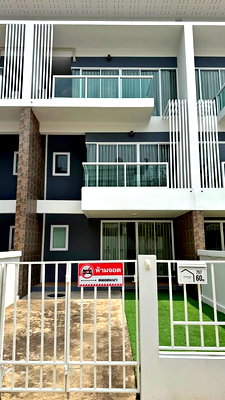 Townhouses for rent Bangkok : R2991 For rent: 3-storey townhome, ready to move in, located in Soi On Nut 46 – Srinakarin 36 Near MRT Srinakarin 38.