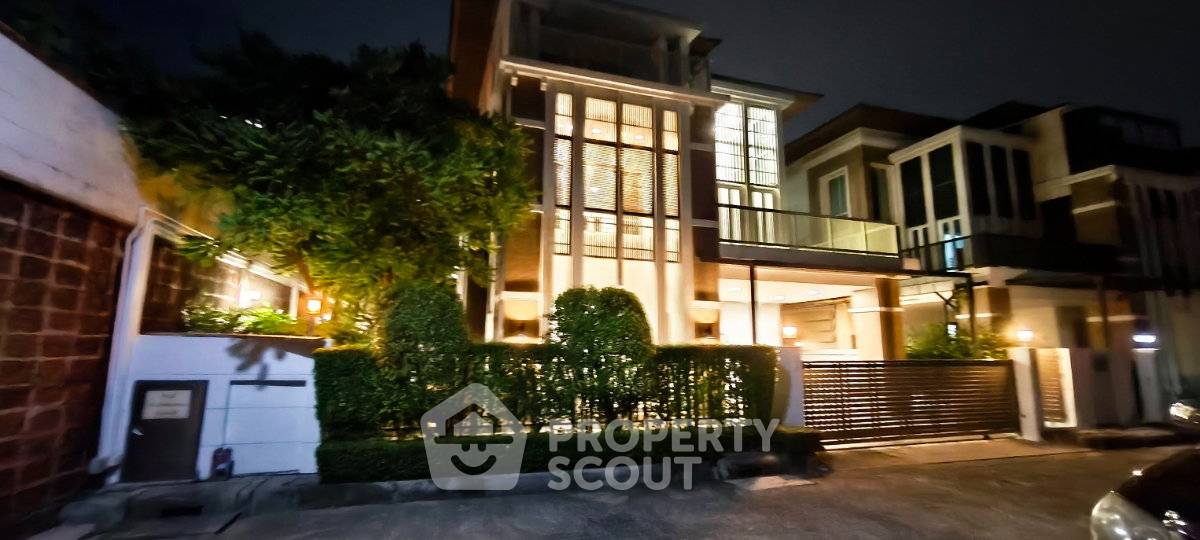 รูป บ้าน 3-ห้องนอน ที่ บ้านกลางกรุง เดอะ นีซ รัชวิภา ใน จตุจักร (ID 2833579) - รูปที่ 1/7