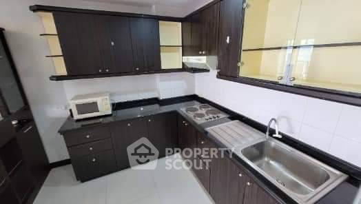 รูป คอนโด 2-ห้องนอน ที่ มอนเทอเรย์ เพลส สุขุมวิท 16 ใกล้ MRT ศูนย์การประชุมแห่งชาติสิริกิติ์ (ID 512948) - รูปที่ 12/13