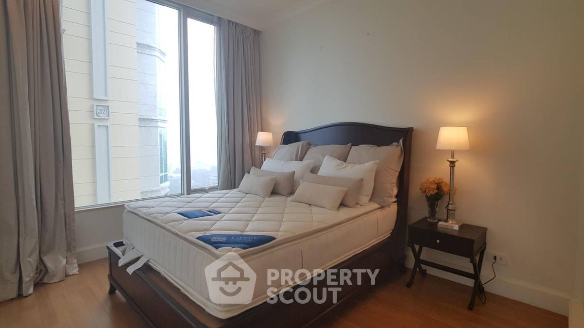 รูป 4 ห้องนอน 355 ตร.ม. ชั้น 20 ที่ Royce Private Residences ใกล้ MRT สุขุมวิท (ID 453040) - รูปที่ 3/9