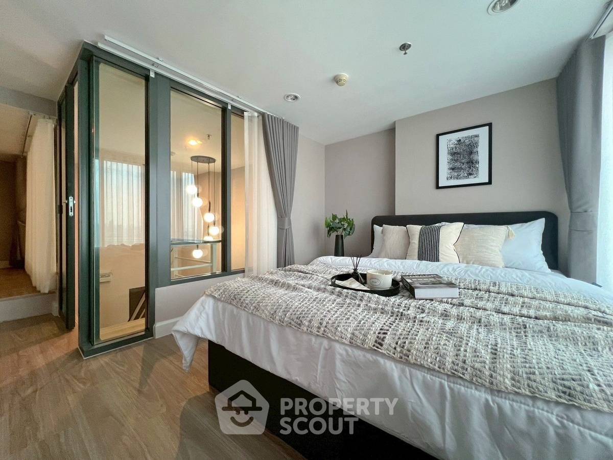 picture 2-BR Condo Metro Sky Prachachuen, High-Floor 22nd | 400m to MRT Bang Son (ID 2100212) - 1/19