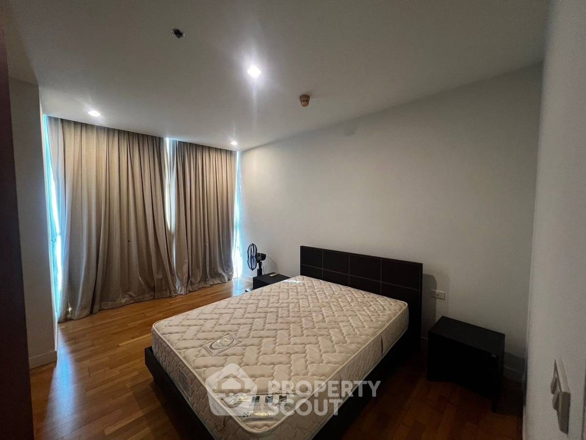 รูป คอนโด 2-ห้องนอน ที่ เออร์บานา สาทร คอนโดมิเนียม ใกล้ BTS ศาลาแดง (ID 2051853) - รูปที่ 3/11