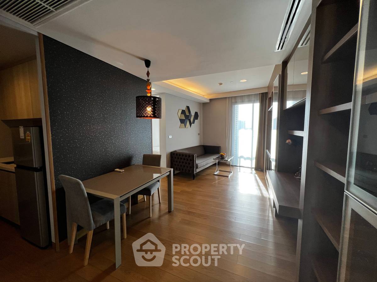 รูป คอนโด 2-ห้องนอน ที่ เดอะ ลุมพินี 24 ใกล้ BTS พร้อมพงษ์ (ID 860130) - รูปที่ 2/10
