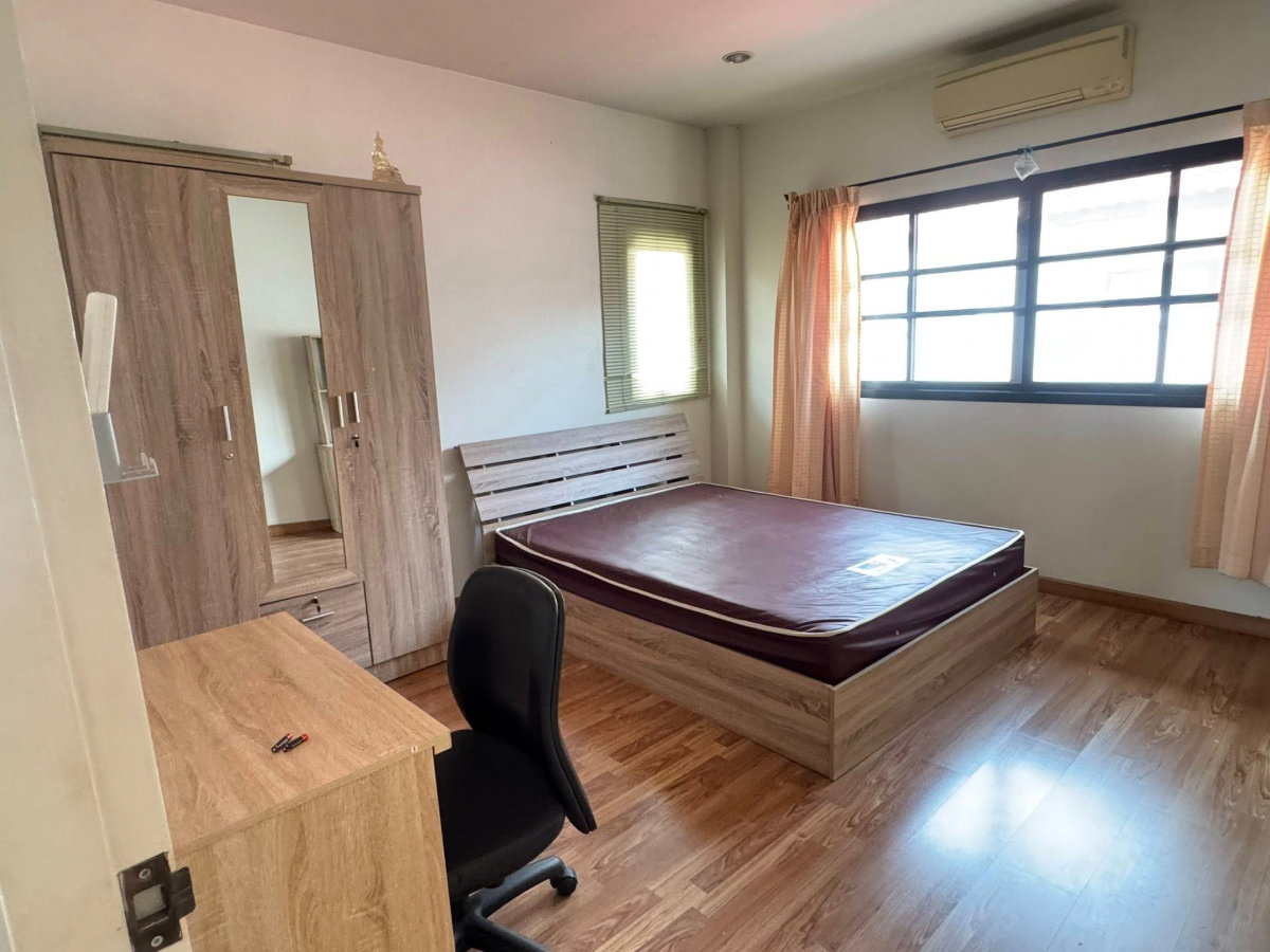รูป ให้เช่าบ้านเดี่ยวหลังใหญ่ 4 ห้องนอน ม.ธารดารา ศรีราชา - รูปที่ 18/19