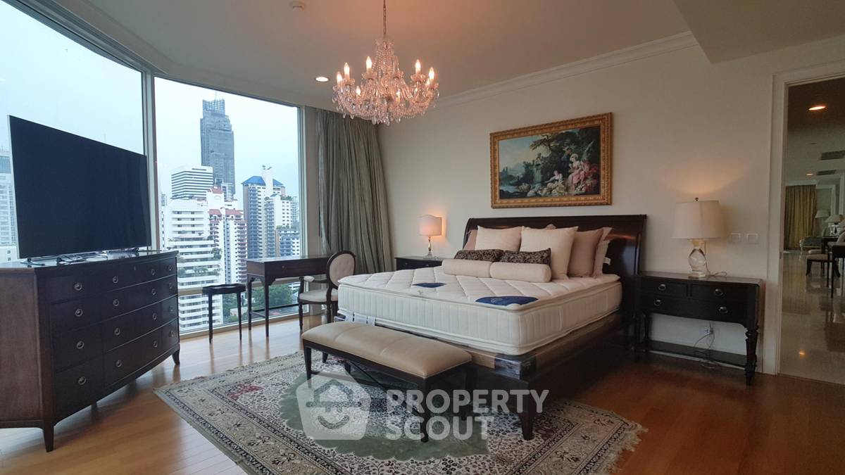 รูป 4 ห้องนอน 355 ตร.ม. ชั้น 20 ที่ Royce Private Residences ใกล้ MRT สุขุมวิท (ID 453040) - รูปที่ 1/9