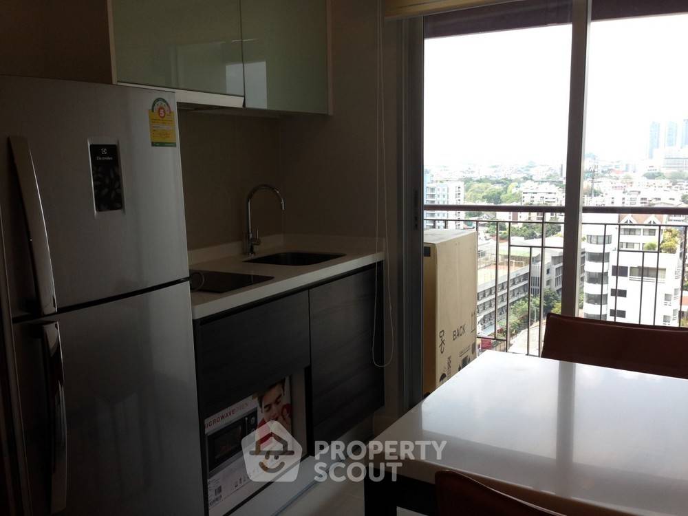 รูป คอนโด 1-ห้องนอน ที่ เซ็นทริค สาทร-เซนต์หลุยส์ ใกล้ BTS เซนต์หลุยส์ (ID 386688) - รูปที่ 2/7