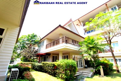 ขายคอนโด : ขายบ้านพักตากอากาศ 2 ชั้น ติดทะเล โครงการบ้านทะเลสำราญ ชะอำ พื้นที่ใช้สอย 200 ตรม. 3 ห้องนอน 3 ห้องน้ำ แอร์ 4 เครื่อง พร้อมเฟอร์ฯ