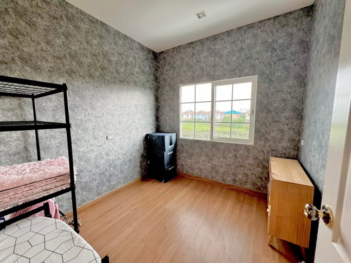 รูป 🏡✨ ให้เช่าทาวน์โฮม 2 ชั้น หลังใหญ่ วิวสวน 🌿 📍 ทำเลคลอง 3 🚗💨 🌳 บรรยากาศเงียบสงบ 🤫 เป็นส่วนตัว 🏡 พร้อมอยู่ 🛋️ - รูปที่ 14/19