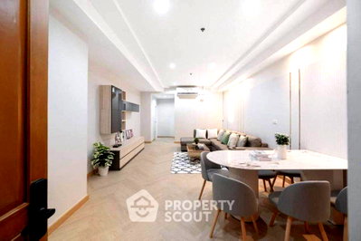 Condos for sale : 2-BR Condo at Ban Chao Phraya Condo near MRT Hua Lamphong (ID 1907947)