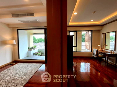 Condos for sale : 2-BR 88 Sqm Condo For Sale At Ban Chao Phraya, Near MRT Hua Lamphong (ID 1925253)