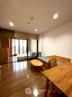 Condos for sale : 1-BR Condo at The Tree Interchange near MRT Bang Pho (ID 2852034)
