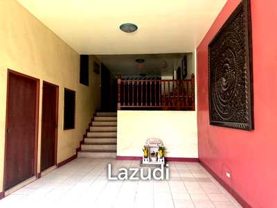 Townhouses for sale Taolo Road : Luxury 4.5-Story Townhouse for Sale Prime Pratamnak Hill