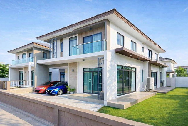 รูป คฤหาสน์2ชั้น บ้านเดี่ยว ประเวศ 4นอน บางนา-สุขาภิบาล2 ใกล้รพ.สิรินธร 1.4 กม. ใกล้ แจสกรีน วิลเลจ ประเวศ 850ม. 4น้ำ 55 ตร.ว. 220ตร.ม. - รูปที่ 1/8