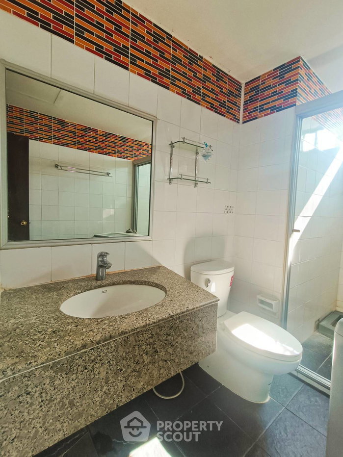 picture 2-BR Condo at Wittayu Complex near BTS Phloen Chit (ID 2110971) - 10/12